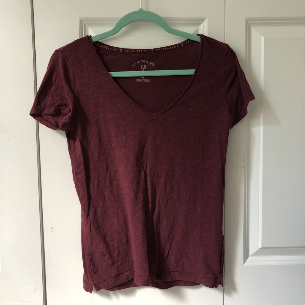 Maroon v neck tee